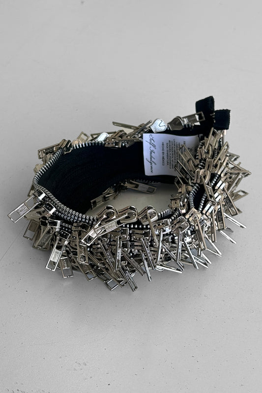 ARTISANAL PULLER CHOCKER.