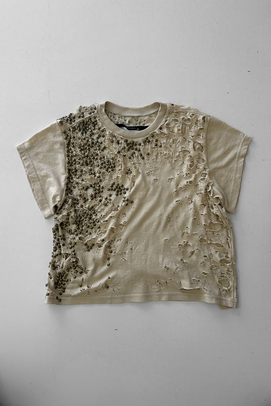 DISTRESSED STUDDED TOP